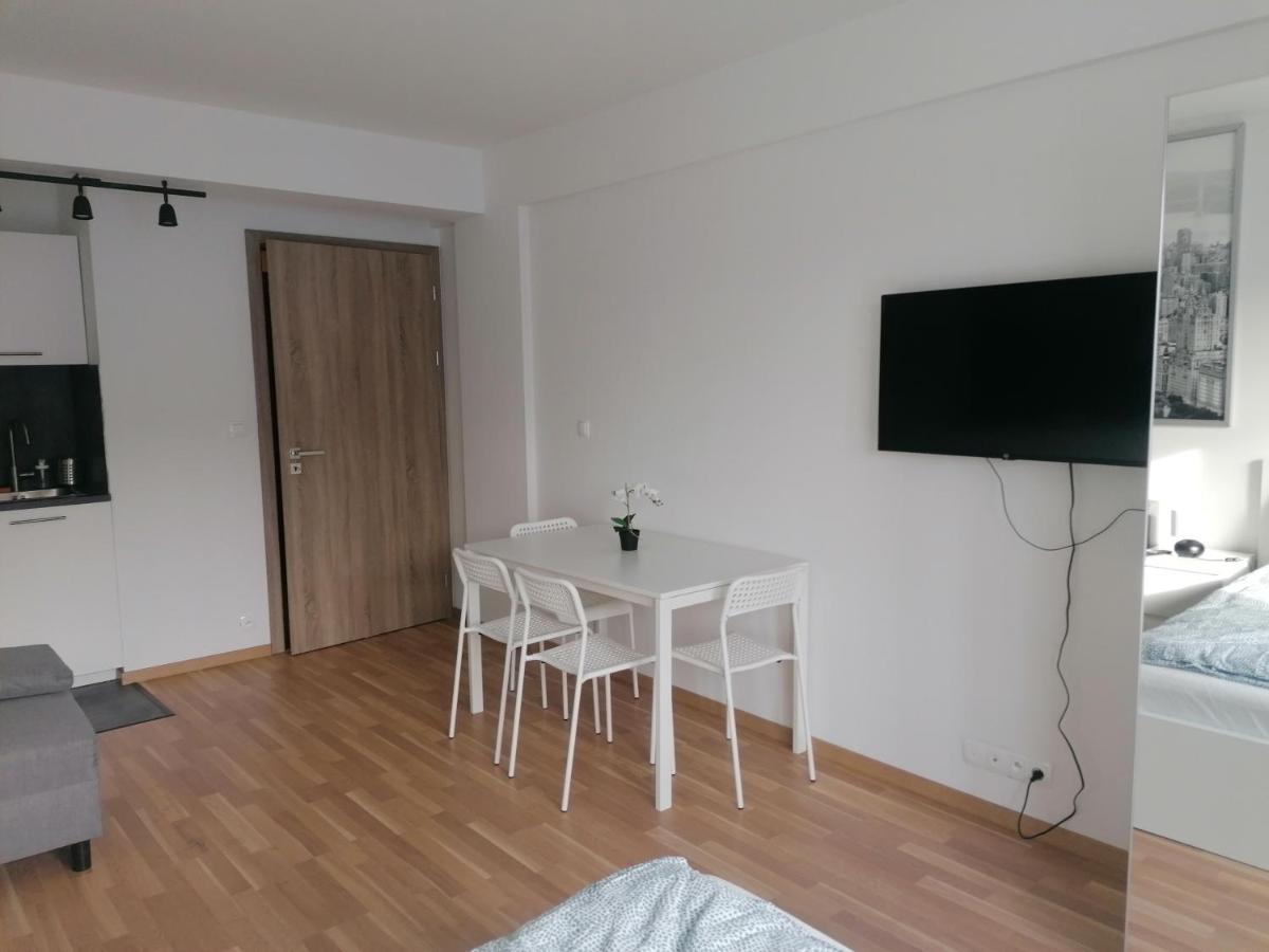 Brand New Studio Apartment # 45 With Free Parking In The City Center Praha Bagian luar foto