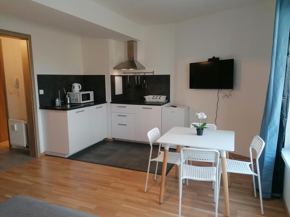 Brand New Studio Apartment # 45 With Free Parking In The City Center Praha Bagian luar foto