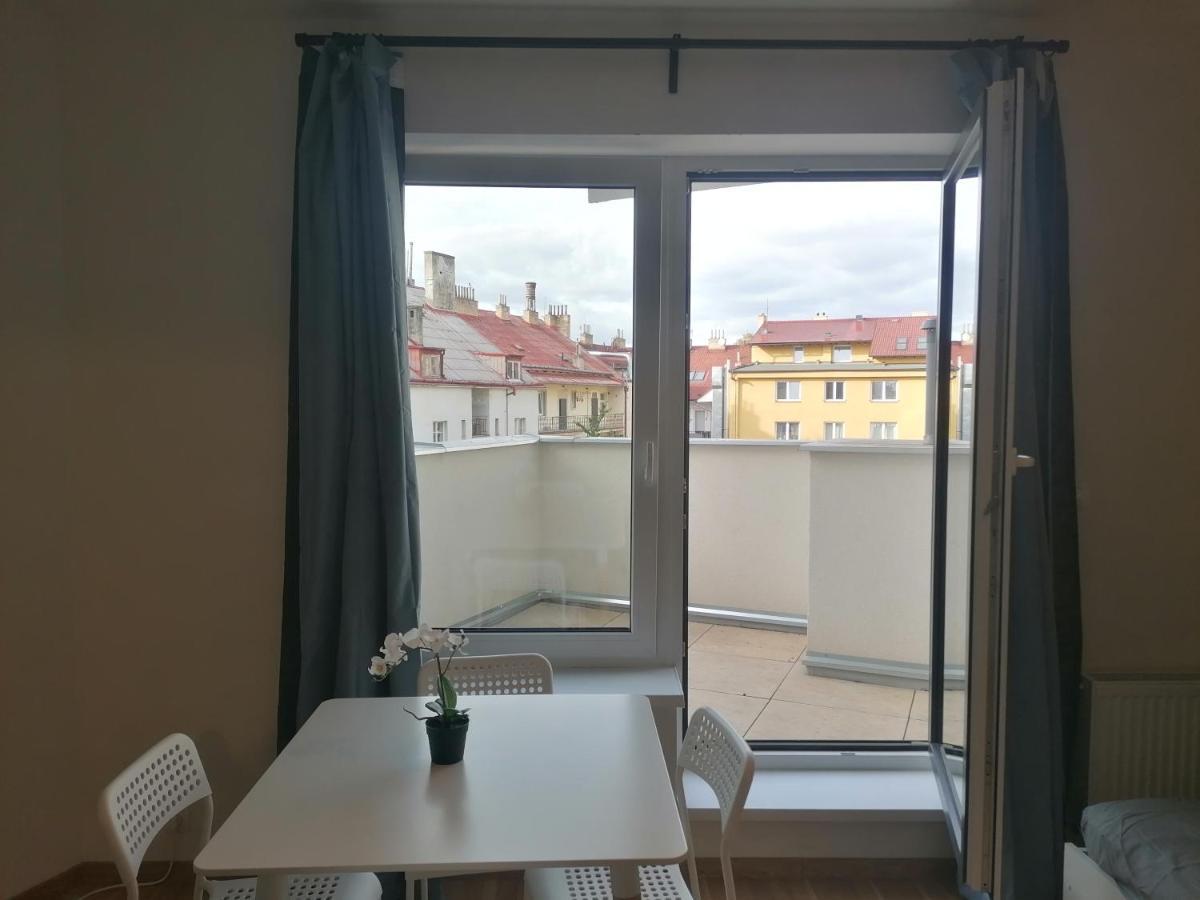 Brand New Studio Apartment # 45 With Free Parking In The City Center Praha Bagian luar foto
